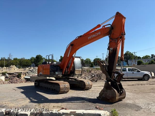 Image of Hitachi ZX210LC-6N equipment image 2