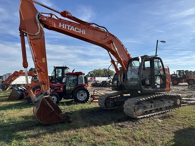 Image of Hitachi ZX225US-6 equipment image 1