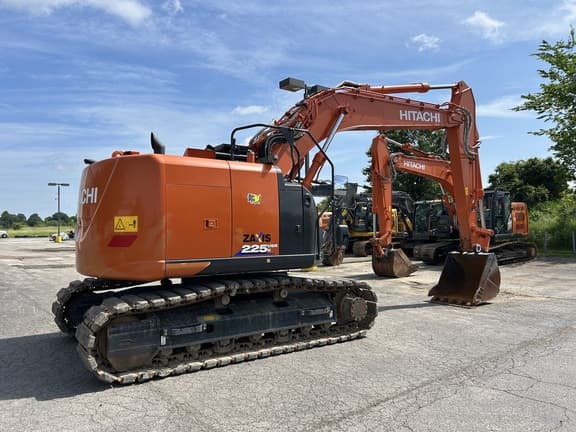 Image of Hitachi ZX225USRK equipment image 2