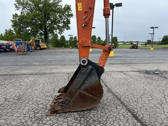 Image of Hitachi ZX225USRK equipment image 4