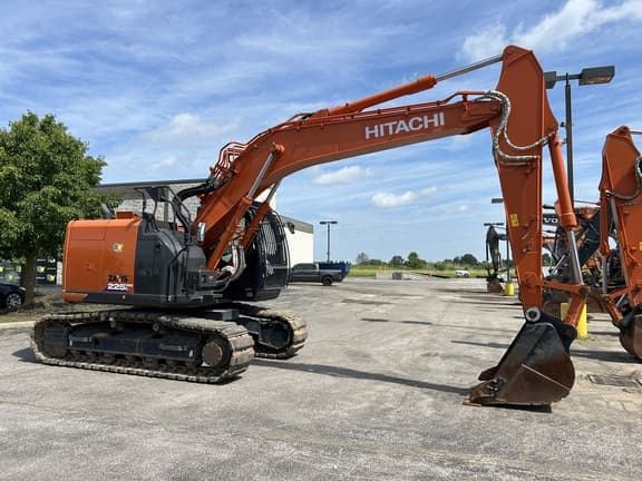 Image of Hitachi ZX225USRK equipment image 3
