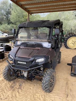 Image of Honda Pioneer 700 Deluxe equipment image 1