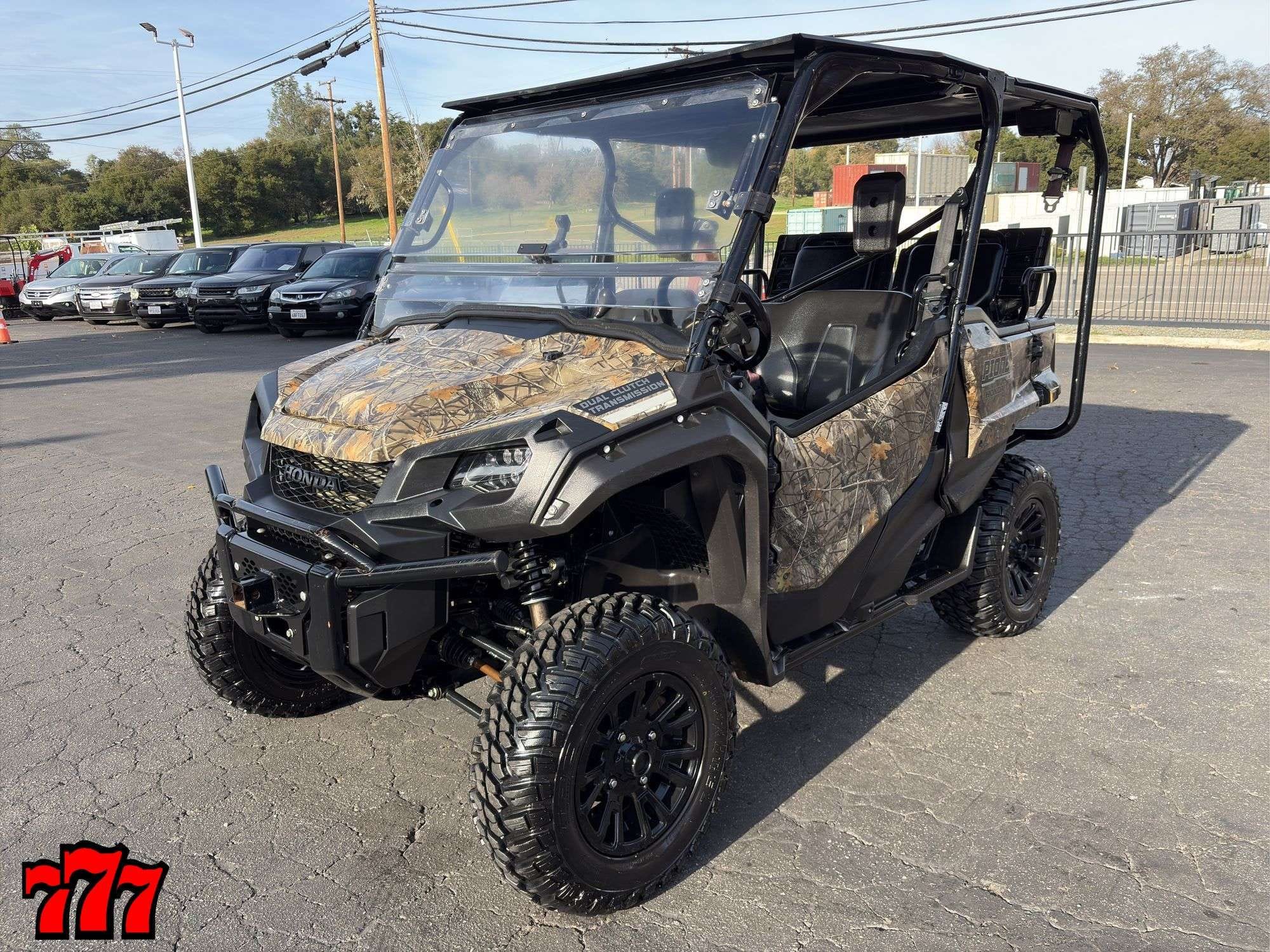 2021 Honda Pioneer 1000 Equipment Image0