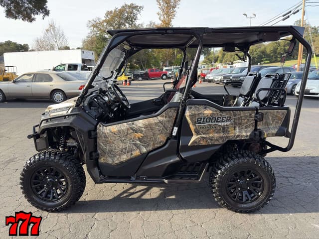 Image of Honda Pioneer 1000 equipment image 2