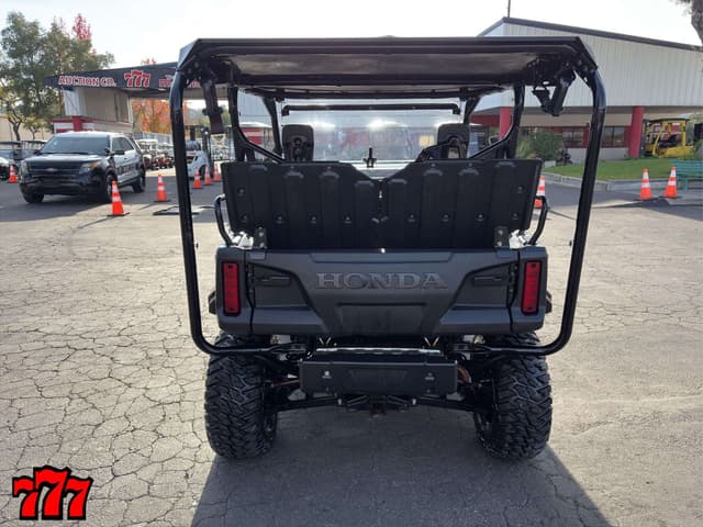 Image of Honda Pioneer 1000 equipment image 4