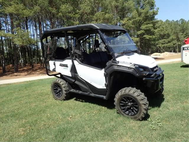 Image of Honda Pioneer 1000 EPS equipment image 1