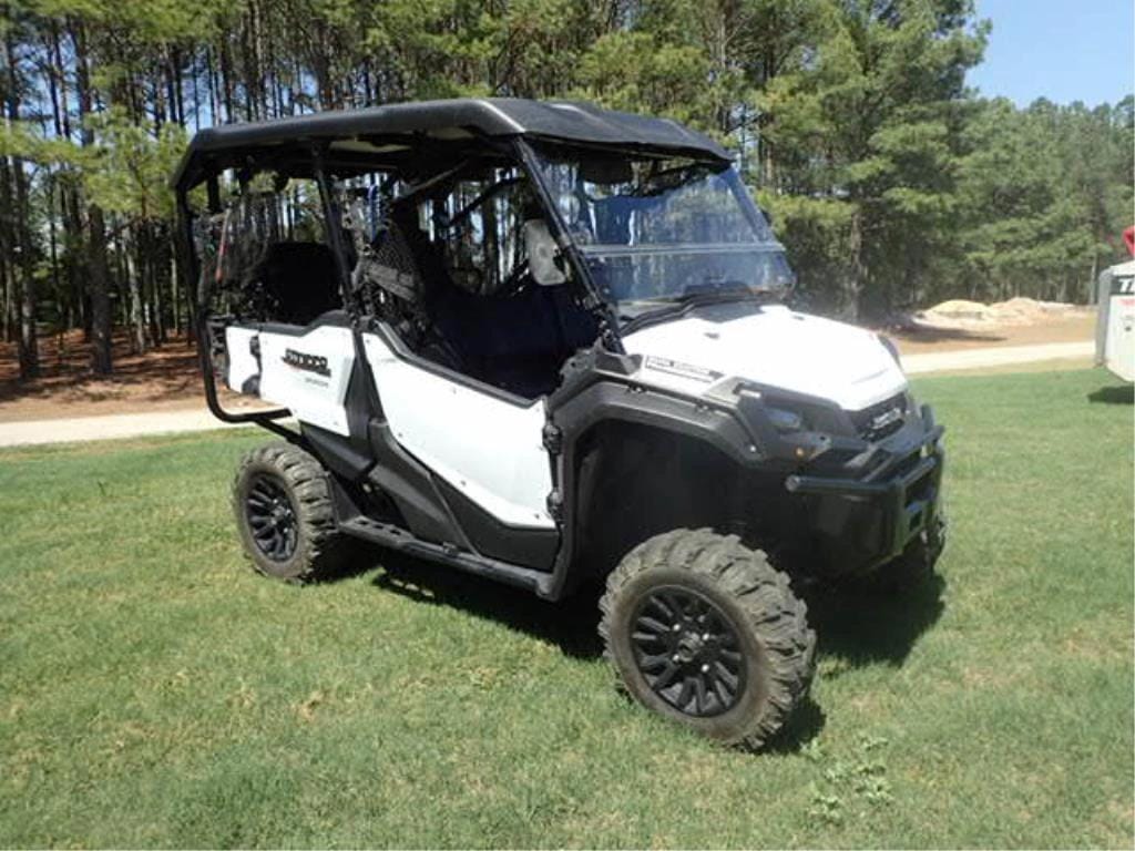 2021 Honda Pioneer 1000 EPS Equipment Image0