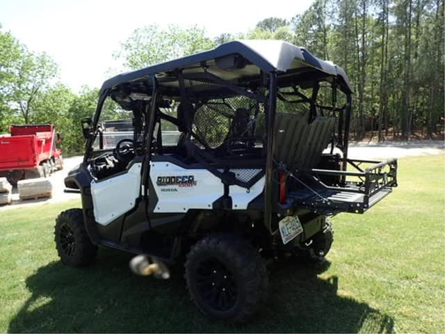 Image of Honda Pioneer 1000 EPS equipment image 4
