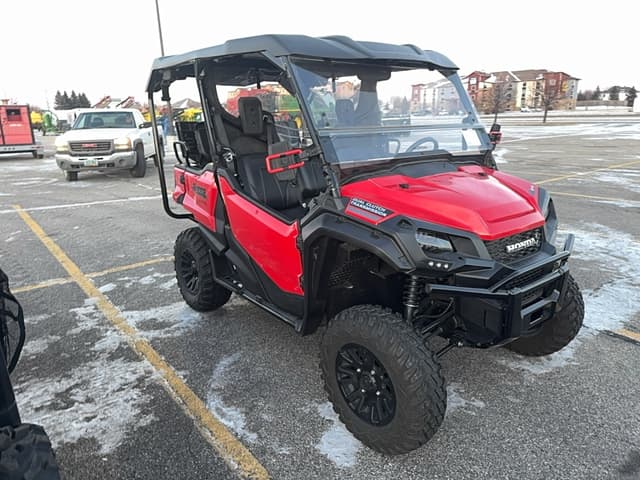Image of Honda Pioneer 1000 equipment image 2
