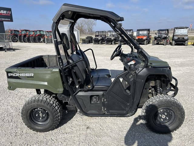 Image of Honda Pioneer 520 equipment image 1