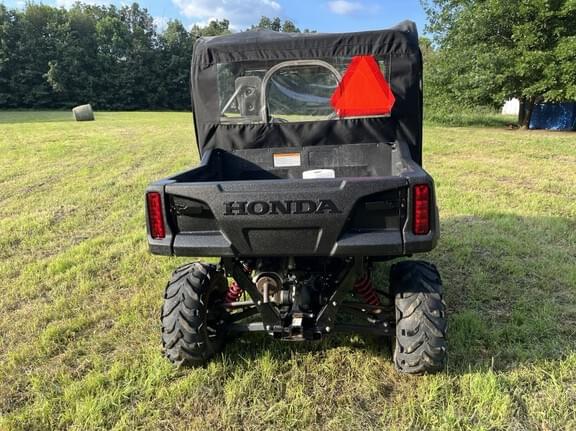 Image of Honda Pioneer 700 equipment image 2