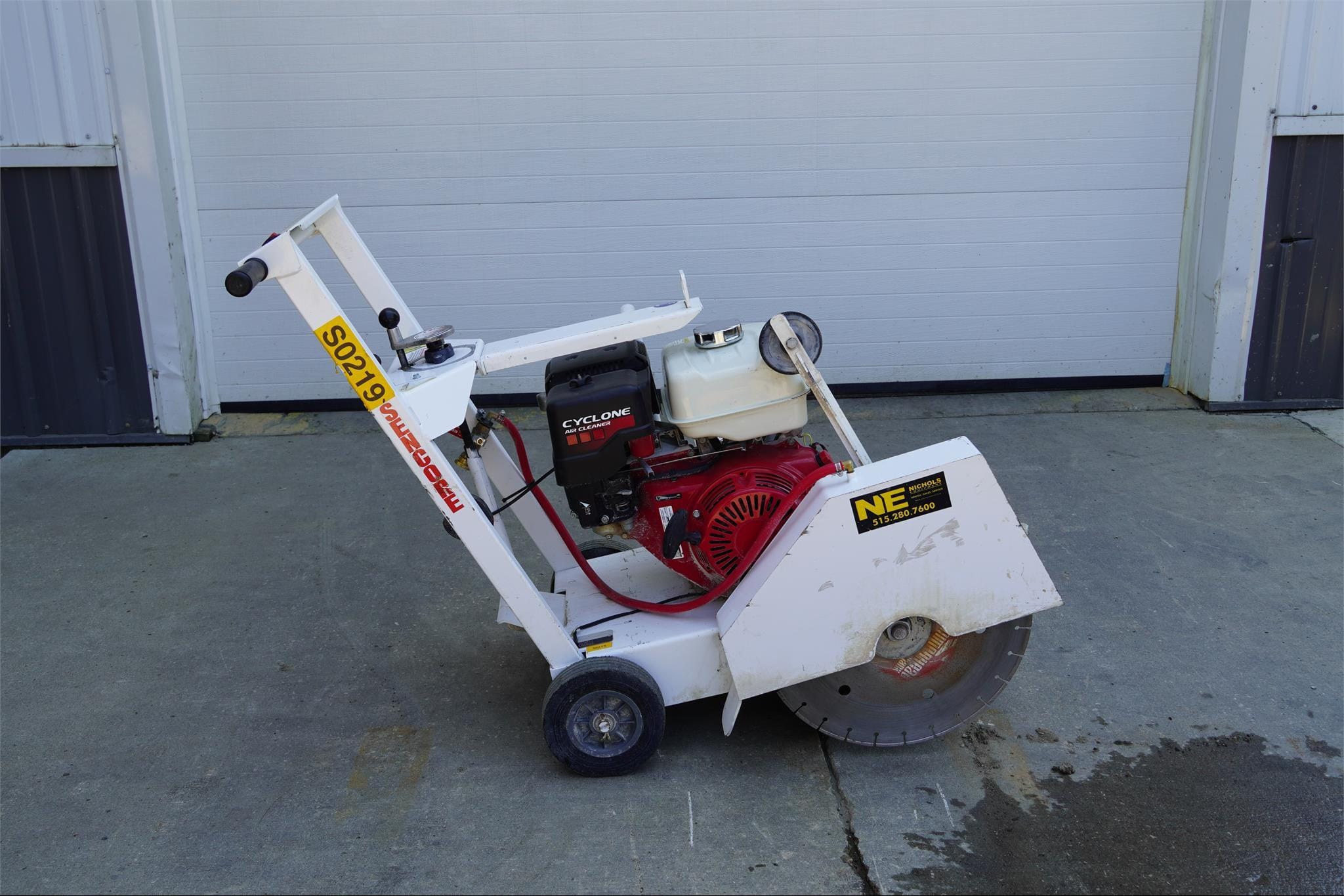 2021 Husqvarna FS400 Equipment Image0