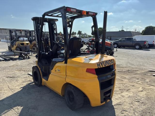 Image of Hyundai 30D-9 equipment image 3