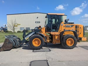 2021 Hyundai HL930AXT Image