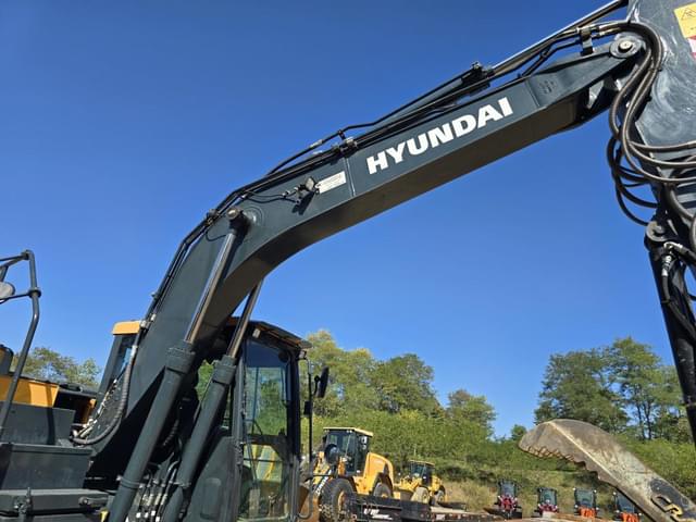 Image of Hyundai HX140AL equipment image 4