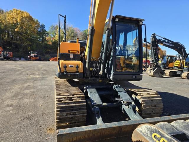 Image of Hyundai HX140LC equipment image 4