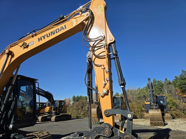 Image of Hyundai HX140LC equipment image 2