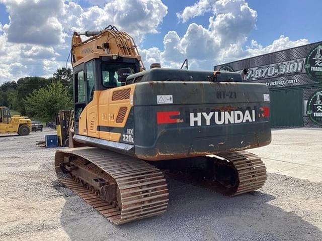 Image of Hyundai HX220L equipment image 2