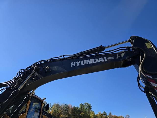 Image of Hyundai HX235A LCR equipment image 4