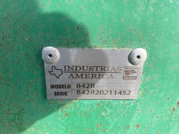 2021  Industrias America 842R Equipment Image0