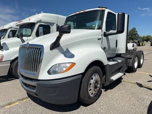 2021 International LT625 Image