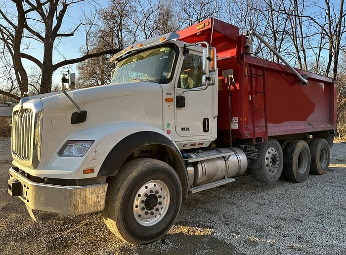 2021 International HX620 Equipment Image0