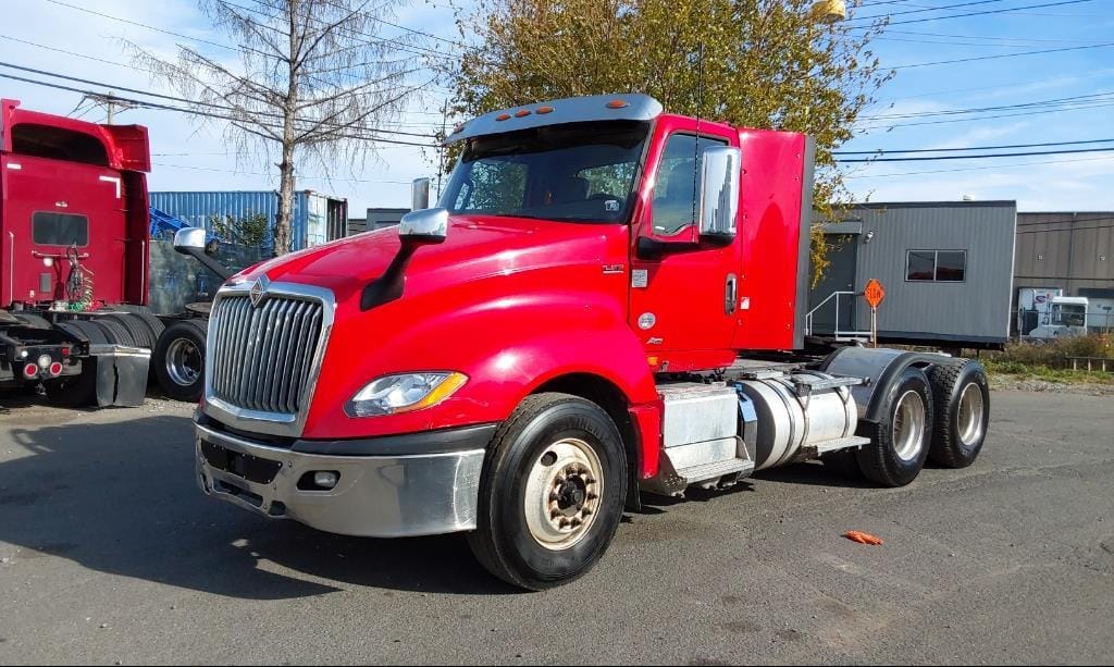 2021 International LT Equipment Image0