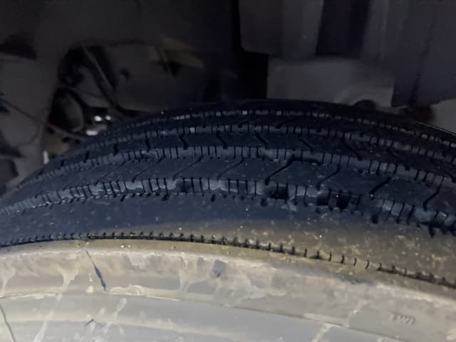 Image of International LT625 equipment image 4