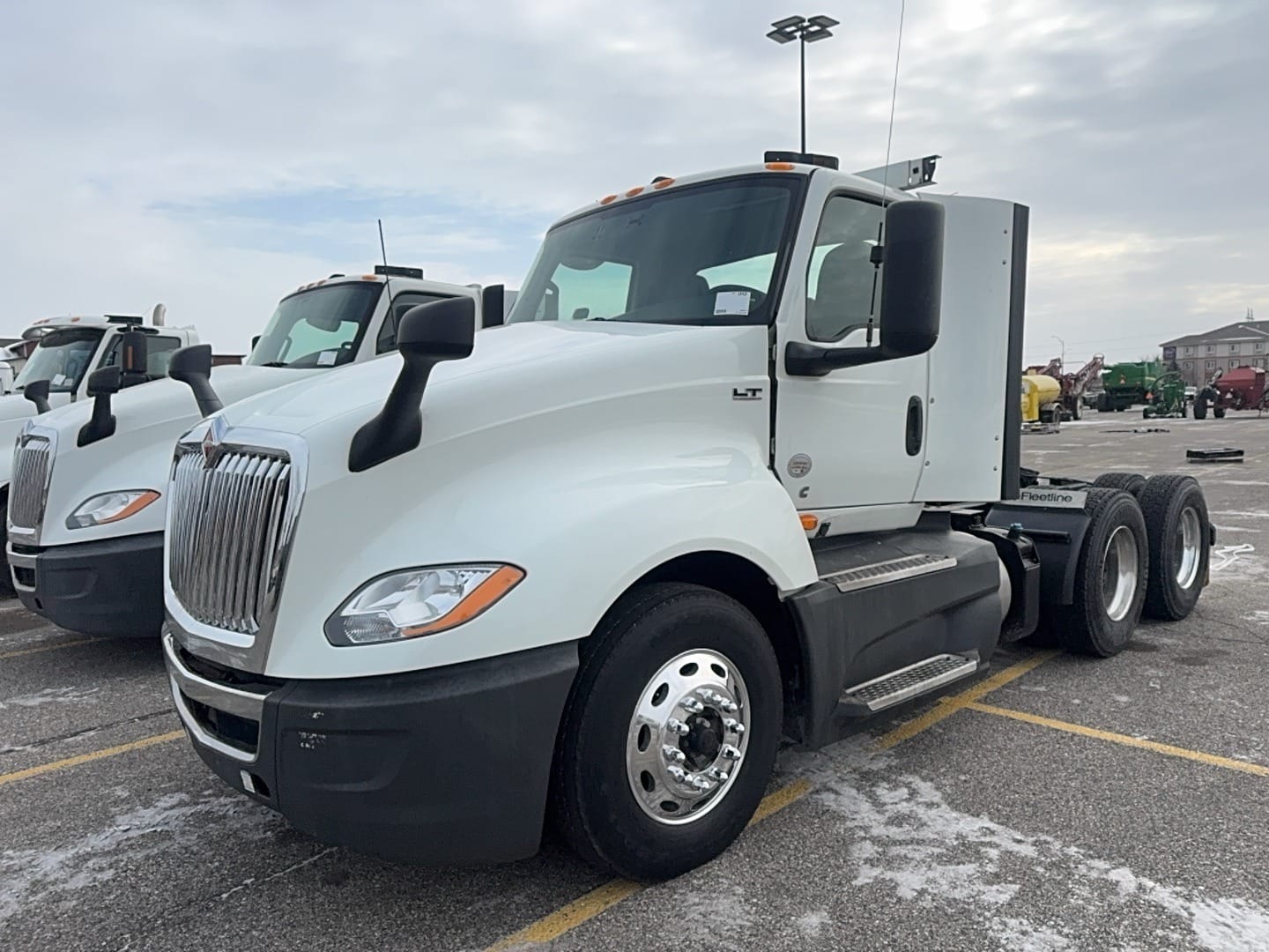 2021 International LT625 Equipment Image0