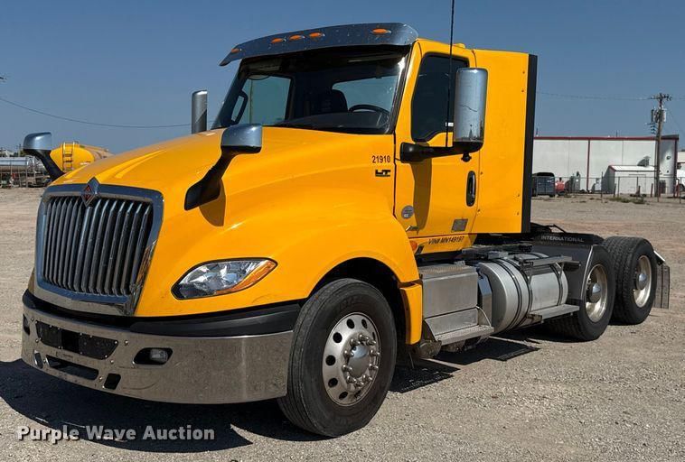 2021 International LT625 Equipment Image0