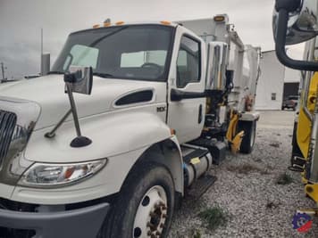 Main image International MV607