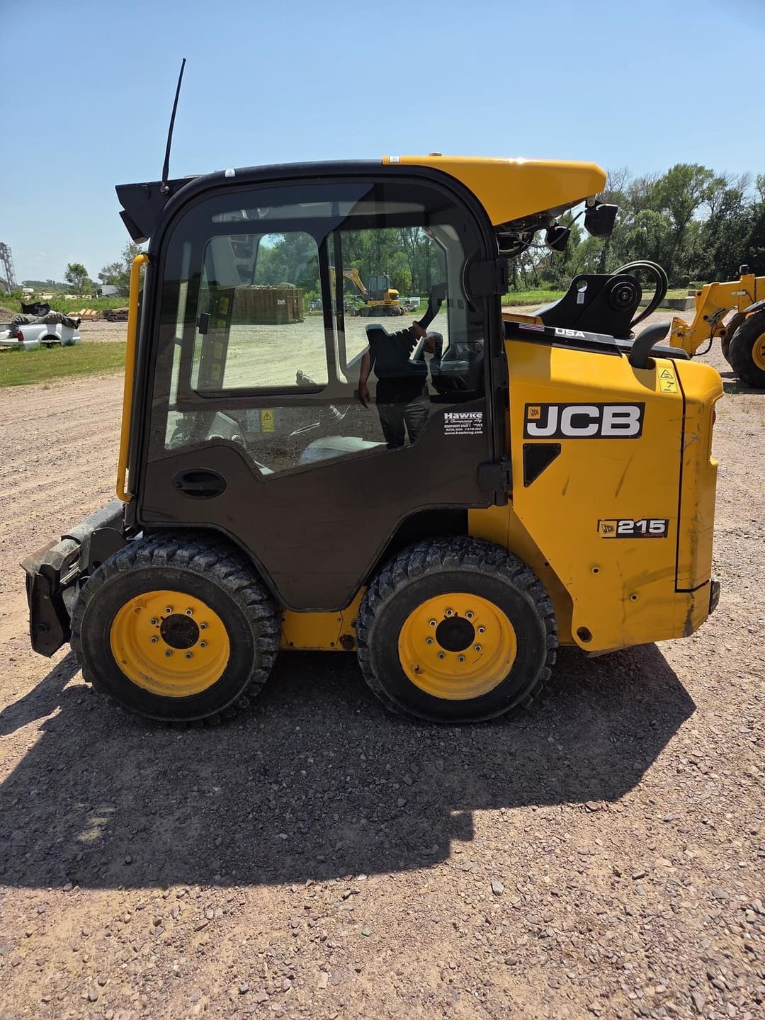 Image of JCB 215 Primary image