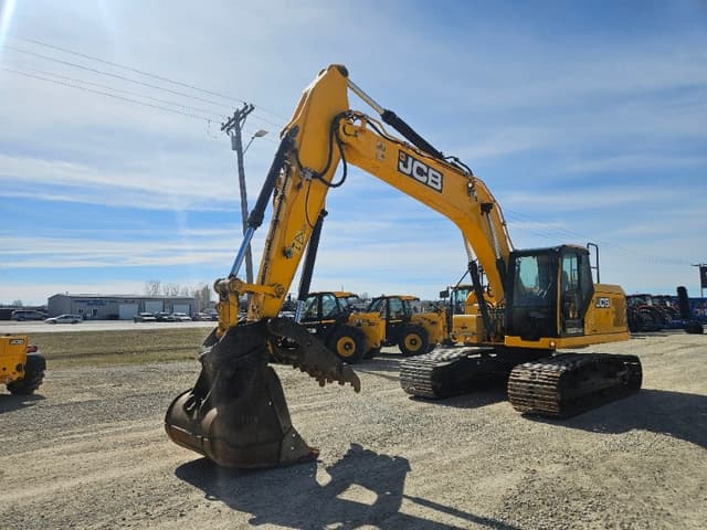 Image of JCB 220X LC equipment image 1