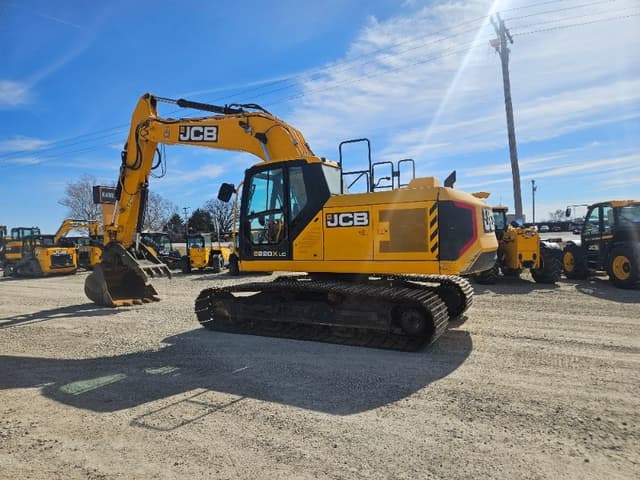 Image of JCB 220X LC equipment image 2