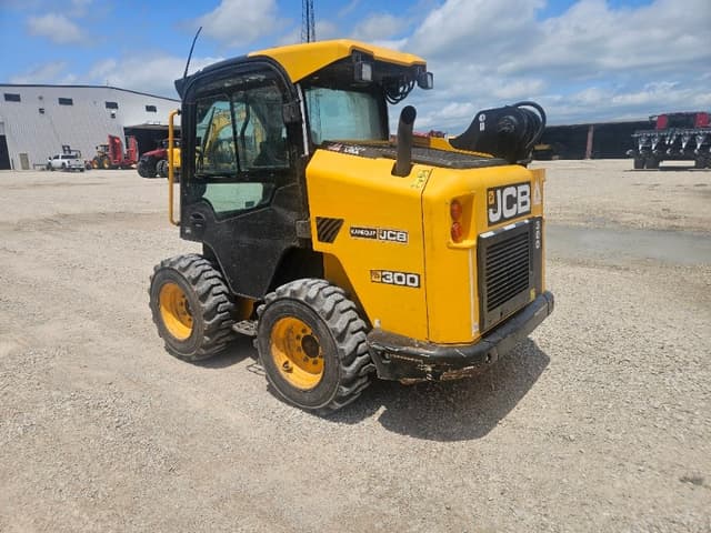 Image of JCB 300 equipment image 2