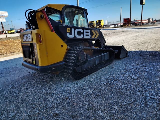 Image of JCB 3TS-8T equipment image 2
