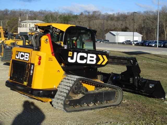 Image of JCB 3TS-8T equipment image 2