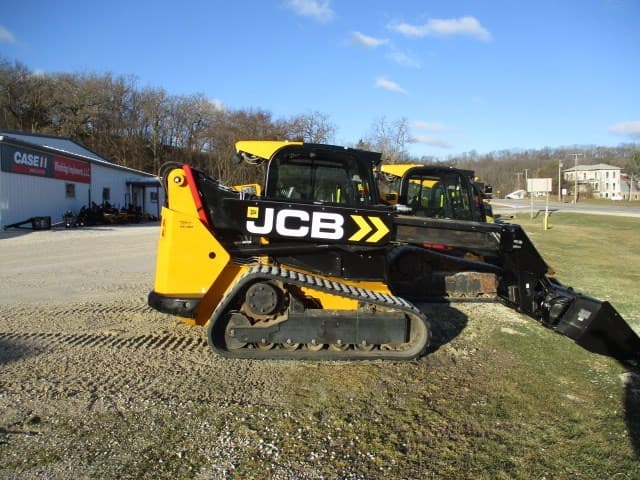 Image of JCB 3TS-8T equipment image 3