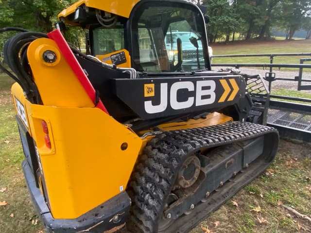Image of JCB 3TS-8T equipment image 4