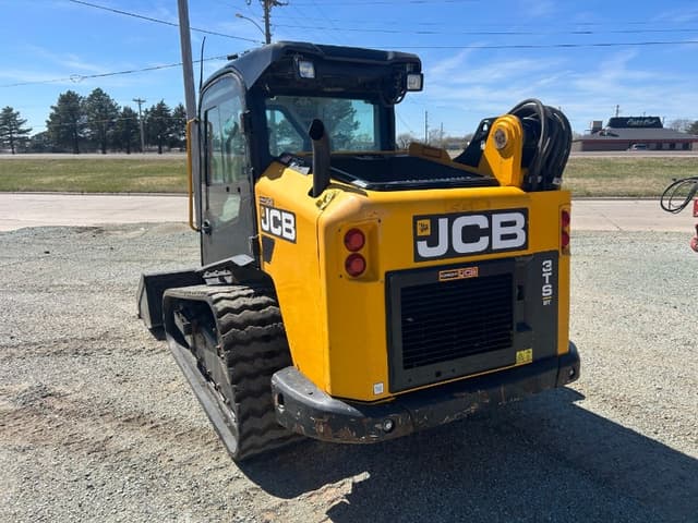 Image of JCB 3TS-8T equipment image 2