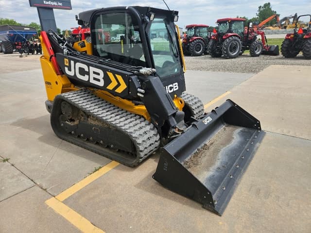Image of JCB 3TS-8T equipment image 4