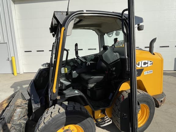 Image of JCB 3TS-8W equipment image 2