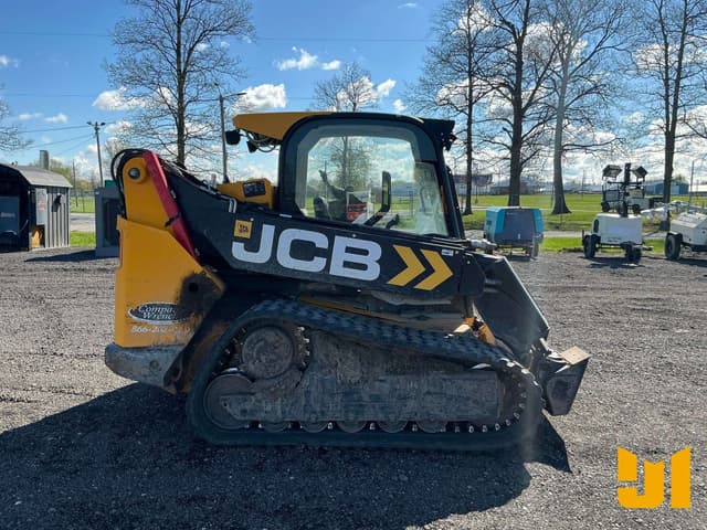 Image of JCB 3TS-8T equipment image 3