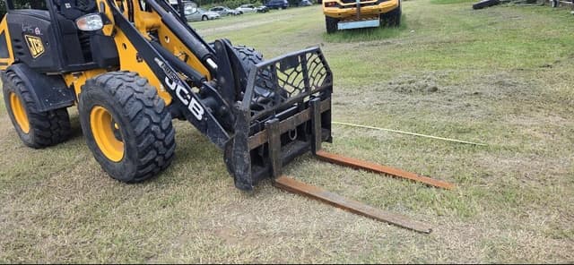 Image of JCB 407 equipment image 2
