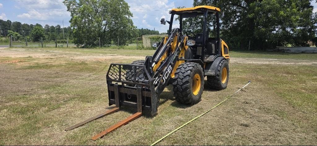 2021 JCB 407 Equipment Image0