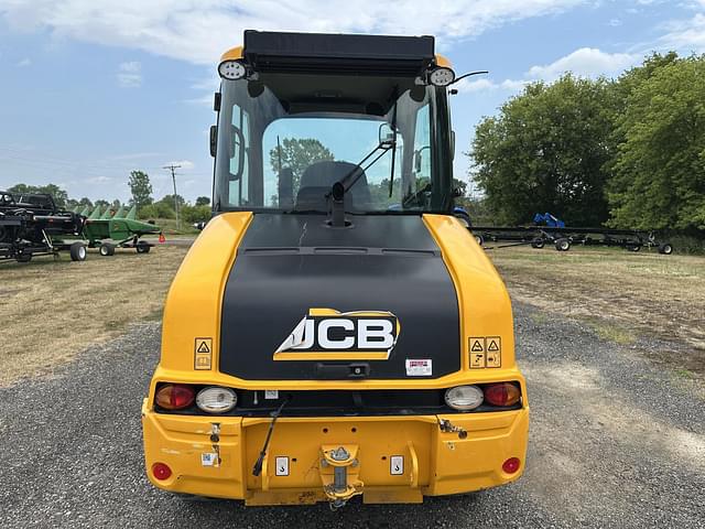 Image of JCB 407 Agri equipment image 3