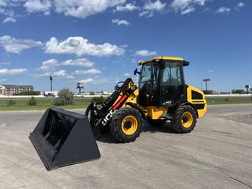 Main image JCB 407 Agri