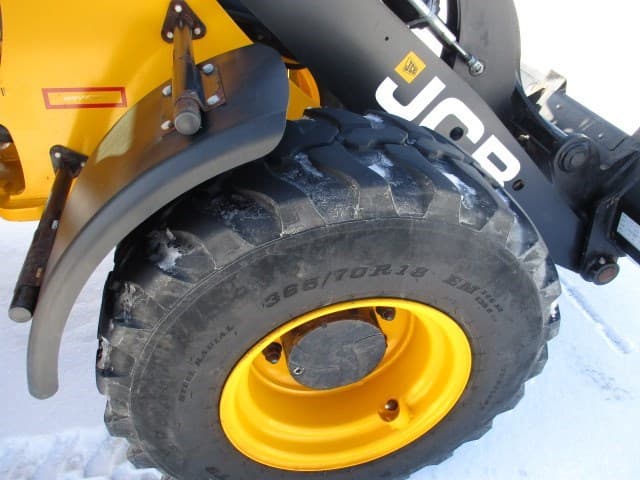 Image of JCB 407 equipment image 4
