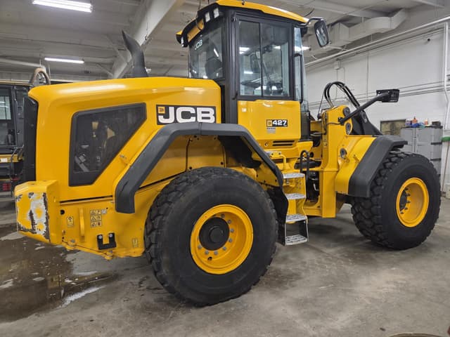 Image of JCB 427 Agri equipment image 2