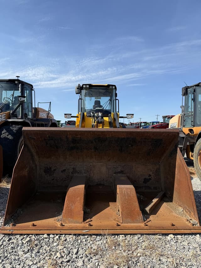 Image of JCB 437 equipment image 2